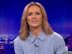 A apresentadora do Match Of The Day, Gabby Logan, deixa o programa mais cedo devido a uma emergência, enquanto Mark Chapman sai correndo do programa de rádio para assumir Gabby Logan foi forçada a deixar o Match Of The Day hoje à noite para lidar com uma emergência