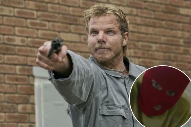 A audição do ator como ladrão de banco é tão convincente que até a polícia é enganada - enquanto os policiais enxameiam o estúdio
