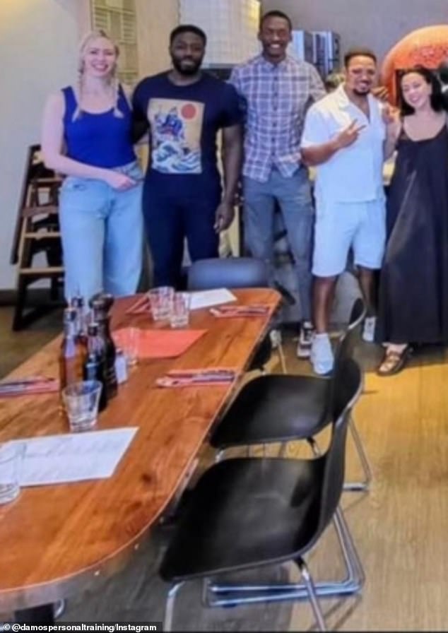 A capa das estrelas de The Traitors, Ross e Ellie, O disfarce de Ross e Ellie, estrelado por Traidores, aparentemente foi descoberto - com detetives online descobrindo uma foto dos dois juntos de 2024