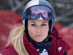 A esquiadora Lindsey Vonn bate e machuca o joelho uma semana antes do retorno das Olimpíadas de Inverno A esquiadora Lindsey Vonn bate e machuca o joelho uma semana antes do retorno das Olimpíadas de Inverno