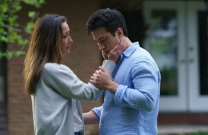 A estrela de ‘Heated Rivalry’, Christina Chang, revela como surgiu aquela cena icônica de revelação rivalidade aquecida-connor-storrie-hudson-williams-hbo-max