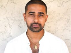A estrela de ‘Life of Pi’ Suraj Sharma se junta ao ator de ‘Glee’ Iqbal Theba na comédia dramática ‘Days With Dandekar’ (EXCLUSIVO) A estrela de 'Life of Pi' Suraj Sharma se junta ao ator de 'Glee' Iqbal Theba na comédia dramática 'Days With Dandekar' (EXCLUSIVO)