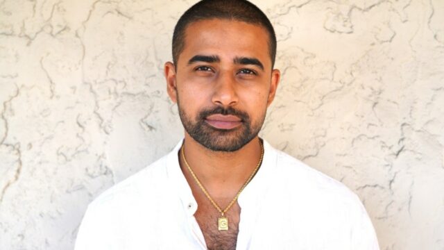 A estrela de 'Life of Pi' Suraj Sharma se junta A estrela de 'Life of Pi' Suraj Sharma se junta ao ator de 'Glee' Iqbal Theba na comédia dramática 'Days With Dandekar' (EXCLUSIVO)