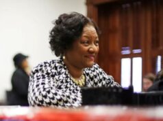 A ex-legisladora da Geórgia, Karen Bennett, admite ter mentido para cobrar o desemprego pandêmico – semanas depois de renunciar A ex-legisladora da Geórgia, Karen Bennett, admite ter mentido para cobrar o desemprego pandêmico – semanas depois de renunciar