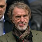 Roberto De Zerbi no banco de reservas enquanto o Marselha enfrenta o Bayeux FC na Copa da França