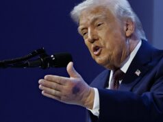 A mão machucada de Trump provoca comentários em Davos A mão machucada do presidente dos EUA, Donald Trump, fez as pessoas falarem em Davos.