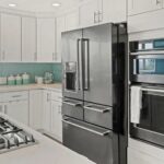 Frigidaire 27,8 pés cúbicos refrigerador de porta francesa