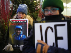 A mídia cai na suposta mudança de tom de Trump em Minneapolis Desenho animado de Clay Bennett