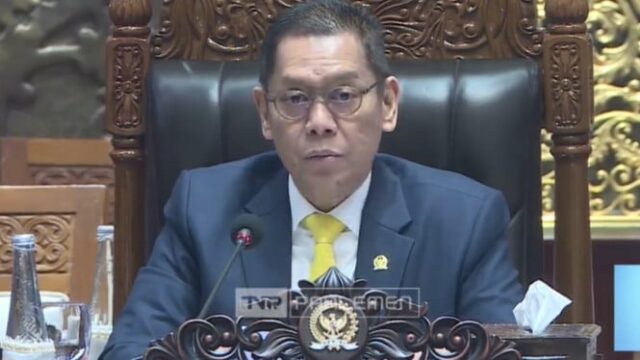 A nomeação de Adies Kadir como juiz do Tribunal Constitucional é considerada válida de acordo com a Constituição de 1945
