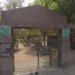 Entrada para o Parque Trilokpuri. A polícia de Delhi prende três e apreende fundos em dinheiro em operação ilegal de jogos de azar