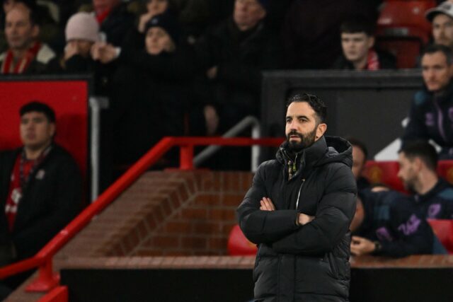 A promessa de Ruben Amorim aos torcedores do Man Utd Ruud van Nistelrooy de perto.