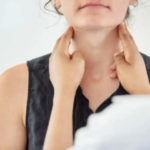 A rolagem noturna está sabotando sua tireoide?