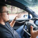 A seguradora Lemonade oferece aos motoristas da Tesla taxas mais baratas para uso de 'condução totalmente autônoma'