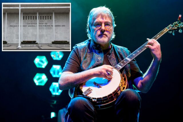 A vencedora do Grammy, Béla Fleck, acusada de ceder à 'turba acordada' após o cancelamento do Trump-Kennedy Center
