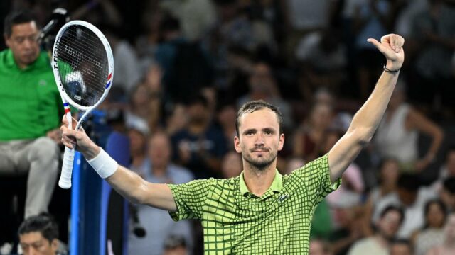 AO 2026: Medvedev se prepara para o Aberto da Austrália em grande estilo com vitória em Brisbane
