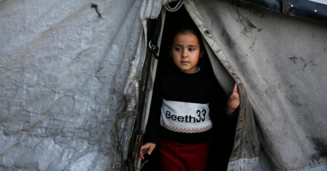 AO VIVO: A proibição de Israel de 37 grupos de ajuda entra em ação, Gaza começa 2026 com desespero
