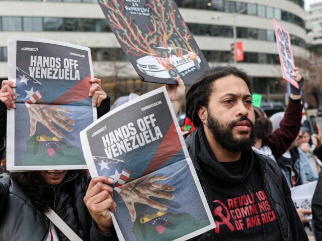 AO VIVO: Trump diz que Venezuela entregará até 50 milhões AO VIVO: Trump diz que Venezuela entregará até 50 milhões de barris de petróleo aos EUA