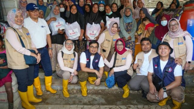 Acelerando a recuperação das vítimas de desastres em Aceh Tamiang, Srikandi BTN distribui ajuda a mães e crianças
