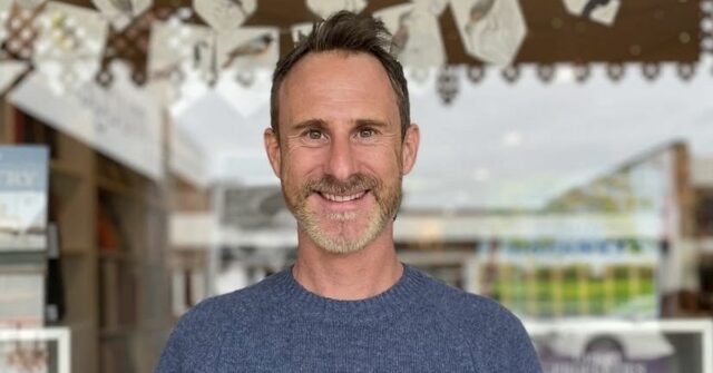 O aclamado autor australiano Craig Silvey enfrenta tribunal por crimes de exploração infantil