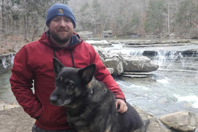 Acredita-se que o caminhante, que desapareceu com seu cachorro em Veículo e caiaque do National Park Service Chris Palmer na tarde de 9 de janeiro de 2026