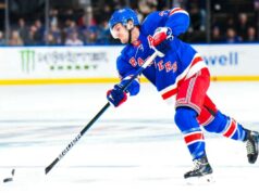 Adam Fox, do Rangers, retorna aos treinos para encorajar o próximo passo de reabilitação Adam Fox, arremessando no início desta temporada, participou do treino com uma lesão sem contato pela primeira vez desde que saiu da escalação devido a um problema na parte inferior do corpo.