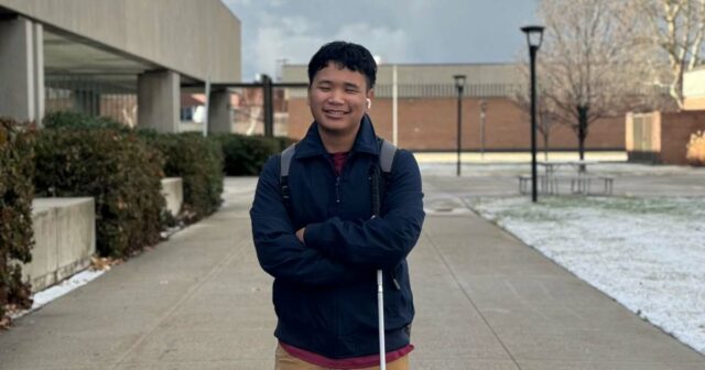 Adolescente baleado morto pelo meio-irmão da namorada enquanto estava em sua casa para fazer biscoitos de Natal