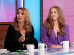 Afton McKeith, ex de Brooklyn Beckham, afirma que ele estava ‘dizendo a verdade’ em sua declaração bombástica, enquanto ela diz que ele lutou contra a ansiedade e achou ‘difícil’ crescer sob os holofotes O ex-Brooklyn Beckham, Afton McKeith, afirmou que estava 'dizendo a verdade' em sua recente declaração bombástica, na qual lançou um ataque surpreendente a seus pais famosos (foto com sua mãe Gillian em 2023)