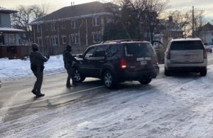 Agente aposentado do ICE analisa tiroteio mortal em Minneapolis Yahoo news home