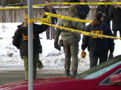 Agente do ICE que atirou em Renee Good sofreu hemorragia interna, dizem autoridades Yahoo news home