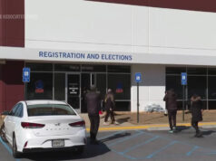 Agentes do FBI com mandado de busca no escritório eleitoral do condado de Fulton, perto de Atlanta Yahoo news home