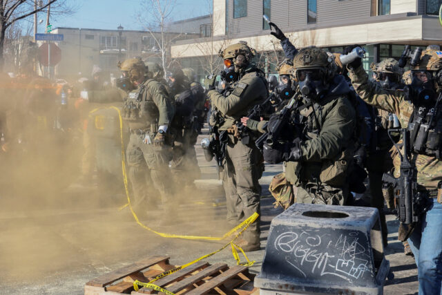 Agentes federais dos EUA atiram e matam cidadão americano em Minneapolis
