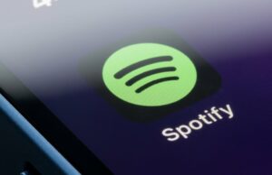 Agora você pode iniciar um bate-papo em grupo nos DMs do Spotify (por algum motivo) Agora você pode iniciar um bate-papo em grupo nos DMs do Spotify (por algum motivo)