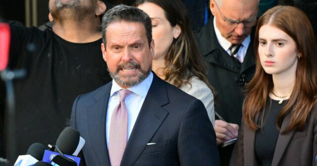 Alan Jackson evitou perguntas sobre honorários advocatícios no caso Nick Nick Reiner comparece ao tribunal para acusação de assassinato após a morte de Rob e Michele Reiner