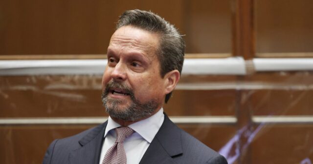 Destaque O promotor distrital de Los Angeles, Nathan Hochman, fala sobre o caso de Nick Reiner