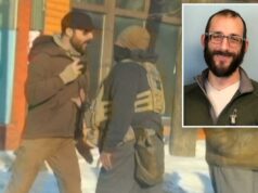 Alex Pretti era ‘conhecido’ pelos federais, teve uma costela quebrada em um protesto anti-ICE uma semana antes de ser morto pela Patrulha da Fronteira Captura de tela de um vídeo mostrando Alex Pretti (L) e um agente federal de imigração (C) antes de Pretti ser morto a tiros.