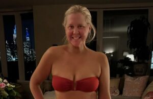 Amy Schumer exibe perda de peso em fotos de biquínis em meio a um ano de ‘amor próprio’ SnapInsta.to_610908639_18558134638045640_4270065133669575576_n.jpg