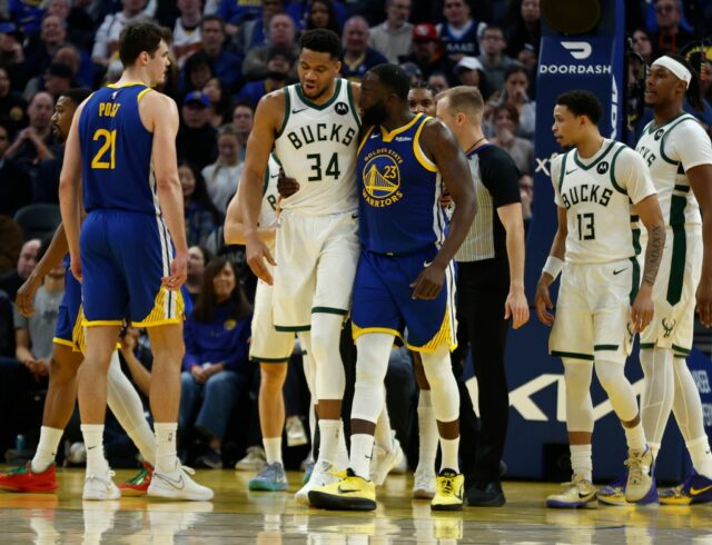 Al Horford (20), do Golden State Warriors, recupera um rebote ofensivo contra o Milwaukee Bucks no segundo quarto no Chase Center em San Francisco, Califórnia, na quarta-feira, 7 de janeiro de 2026. (Nhat V. Meyer/Bay Area News Group)