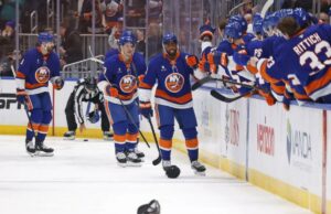 Anthony Duclair marca três gols na histórica destruição dos Devils pelos Islanders Anthony Duclair marca três gols na histórica destruição dos Devils pelos Islanders