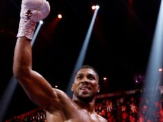 Anthony Joshua recebeu alta do hospital após acidente de trânsito na Nigéria Anthony Joshua recebeu alta do hospital após acidente de trânsito na Nigéria