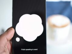 Apesar de tudo, um chatbot Siri parece o caminho certo a seguir Apesar de tudo, um chatbot Siri parece o caminho certo a seguir | Interface de voz para chatbot vista em um smartphone