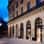 UE nega relatório de que está interrompendo ações contra a Apple e outros gigantes da tecnologia dos EUA | Uma Apple Store em Paris