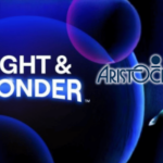 Aristocrata e Light & Wonder resolvem o processo da Dragon Train por US$ 127,5 milhões. Logotipos Light & Wonder e Aristocrat sobre fundo azul escuro com círculos decorativos