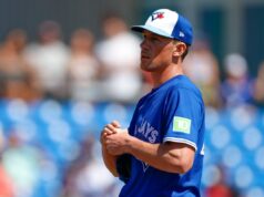 Arremessador veterano do Blue Jays previsto para assinar contrato de 1 ano e US$ 16 milhões com Tigers Toronto Blue Jays pitcher Chris Bassitt