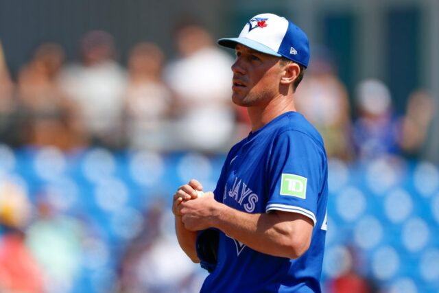 Arremessador veterano do Blue Jays previsto para assinar contrato de Toronto Blue Jays pitcher Chris Bassitt