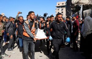 As IDF dizem que os ataques em Gaza atingiram terroristas e instalações de armas após violação do cessar-fogo; hospitais relatam 30 mortos As IDF dizem que os ataques em Gaza atingiram terroristas e instalações de armas após violação do cessar-fogo; hospitais relatam 30 mortos