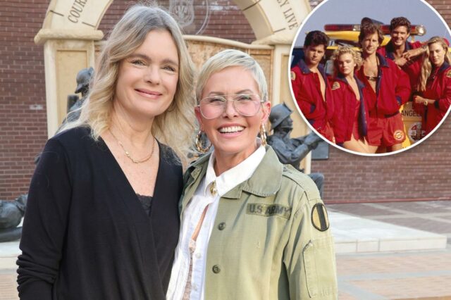 As estrelas de 'Baywatch' Nicole Eggert e Erika Eleniak se reencontram décadas após o sucesso dos anos 90
