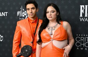 As estrelas de ‘Hacks’ Meg Stalter e Paul W. Downs paródia de ‘Marty Supreme’ no tapete vermelho do Critics Choice Awards As estrelas de 'Hacks' Meg Stalter e Paul W. Downs paródia de 'Marty Supreme' no tapete vermelho do Critics Choice Awards