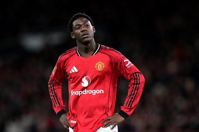 Bruno Fernandes reage durante a partida da terceira rodada da FA Cup entre Manchester United e Brighton and Hove Albion em 2026, em Manchester, Inglaterra.