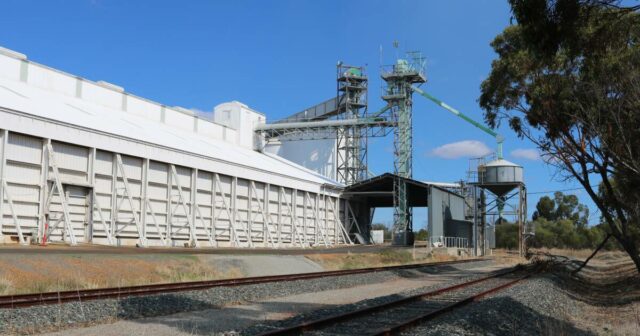 As indústrias de WA ansiosas para manter as rodas girando As indústrias de WA ansiosas para manter as rodas girando na promessa ferroviária de carga