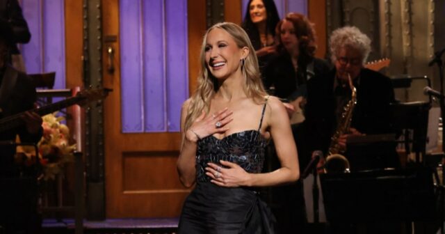 Caitlyn Jenner Nikki Glaser As piadas mais selvagens e controversas da cultura pop